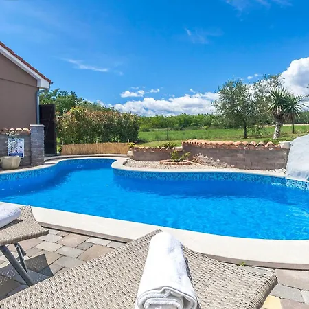 Haus Tomas By Interhome Marčana